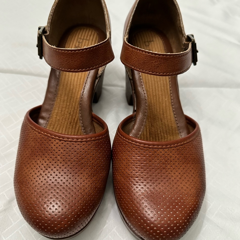 boc Women's Brown Perforated Heels